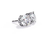 Andrea – Heart-Prong Diamond Studs