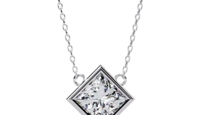 Kelly – Bezel Set Princess-Cut Diamond Solitaire Necklace